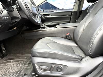 2021 Toyota Camry XSE  XSE AWD - Photo 19 - Finksburg, MD 21048