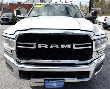 2022 RAM 3500  Crew Cab Tradesman 4X4 - Photo 6 - Finksburg, MD 21048