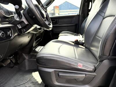 2022 RAM 3500  Crew Cab Tradesman 4X4 - Photo 19 - Finksburg, MD 21048