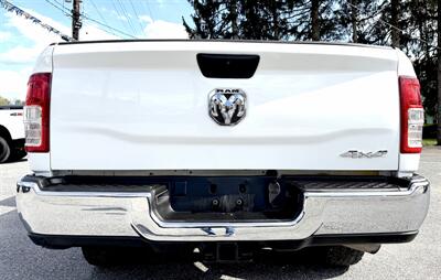 2022 RAM 3500  Crew Cab Tradesman 4X4 - Photo 9 - Finksburg, MD 21048