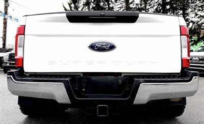 2019 Ford F-350 XLT  Crew Cab XLT 4x4 DRW - Photo 9 - Finksburg, MD 21048