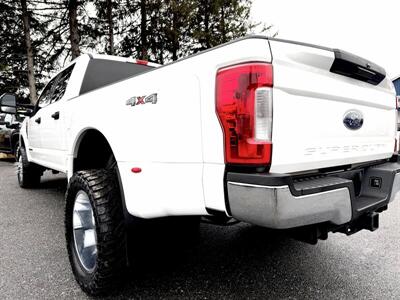 2019 Ford F-350 XLT  Crew Cab XLT 4x4 DRW - Photo 8 - Finksburg, MD 21048