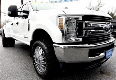 2019 Ford F-350 XLT  Crew Cab XLT 4x4 DRW - Photo 1 - Finksburg, MD 21048