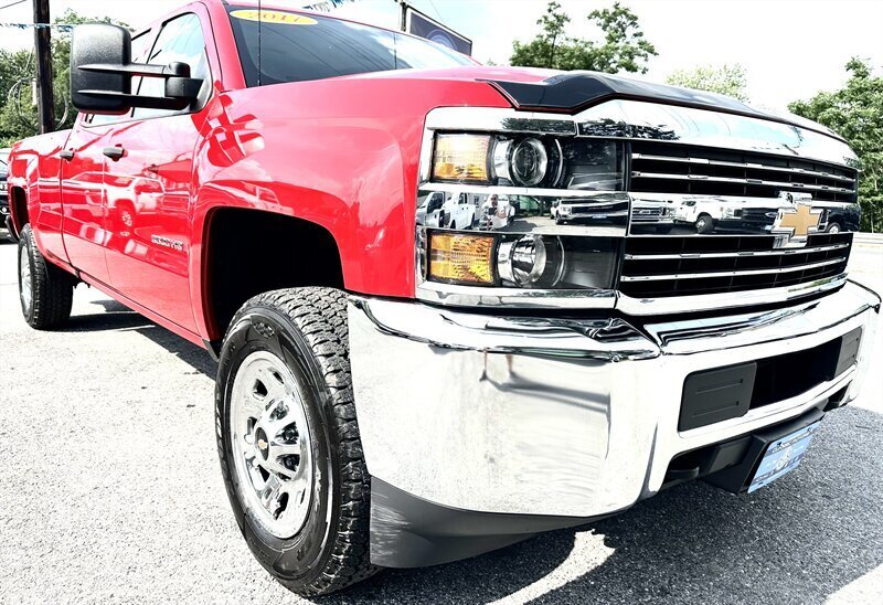 2017 Chevrolet Silverado 3500 Crew Cab W/T 4X4 - Photo 1 - Finksburg, MD 21048