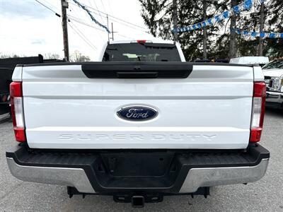 2019 Ford F-350 XLT  Ext Cab XLT 4X4 - Photo 9 - Finksburg, MD 21048