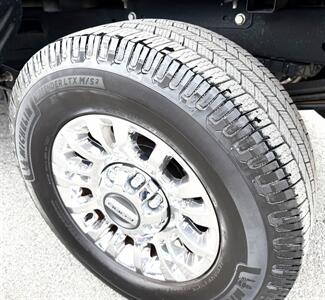 2022 Ford F-250 XLT Crew Cab XLT 4X4 - Photo 23 - Finksburg, MD 21048