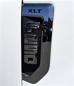 2021 Ford F-250  Crew Cab XLT 4X4 - Photo 24 - Finksburg, MD 21048