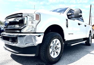 2022 Ford F-350 XL  Crew Cab XL 4X4 - Photo 2 - Finksburg, MD 21048