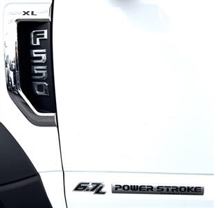 2019 Ford F-550  Crew Cab XL FLAT BED 4X4 DRW - Photo 24 - Finksburg, MD 21048