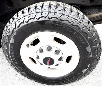 2015 GMC Sierra 2500 Crew Cab SLE 4X4 - Photo 22 - Finksburg, MD 21048