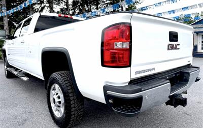 2015 GMC Sierra 2500 Crew Cab SLE 4X4 - Photo 7 - Finksburg, MD 21048
