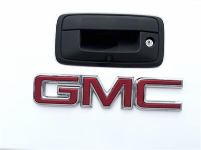 2015 GMC Sierra 2500 Crew Cab SLE 4X4 - Photo 27 - Finksburg, MD 21048