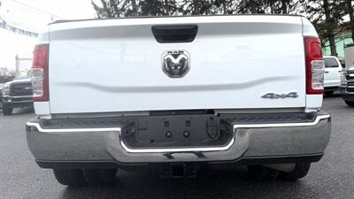 2022 RAM 3500  Crew Cab Tradesman 4X4 DRW - Photo 10 - Finksburg, MD 21048