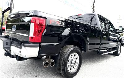 2018 Ford F-250 XLT  Crew Cab XLT 4X4 - Photo 3 - Finksburg, MD 21048