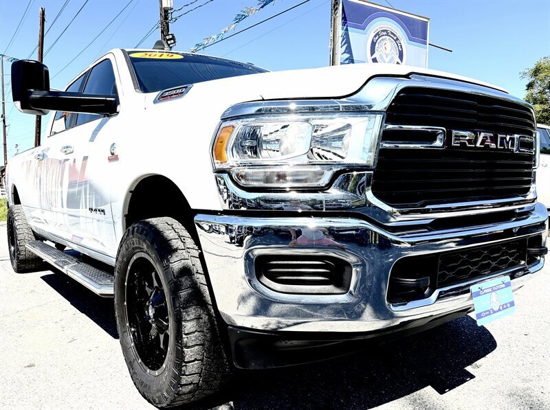 2019 RAM 3500  Crew Cab BIG HORN 4X4 - Photo 1 - Finksburg, MD 21048