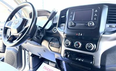 2019 RAM 3500 Crew Cab BIG HORN 4X4 - Photo 12 - Finksburg, MD 21048