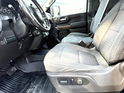 2023 Chevrolet Silverado 3500  Crew Cab LT FLAT BED 4X4 DRW - Photo 19 - Finksburg, MD 21048