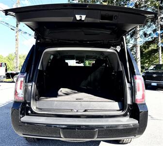 2017 GMC Yukon SLT 4X4 3RD ROW - Photo 10 - Finksburg, MD 21048