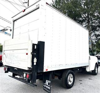 2016 Chevrolet Express 3500 BOX TRUCK 10 FT - Photo 3 - Finksburg, MD 21048
