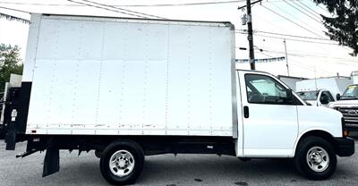 2016 Chevrolet Express  3500 BOX TRUCK 10 FT - Photo 4 - Finksburg, MD 21048