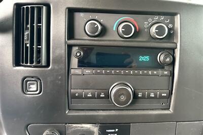 2016 Chevrolet Express 3500 BOX TRUCK 10 FT - Photo 13 - Finksburg, MD 21048