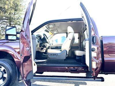 2011 Ford F-350 Lariat  Ext Cab Lariat 4X4 - Photo 11 - Finksburg, MD 21048