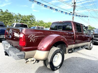 2011 Ford F-350 Lariat  Crew Cab Lariat 4X4 DRW - Photo 2 - Finksburg, MD 21048