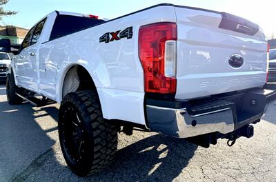 2019 Ford F-350  Crew Cab XLT 4X4 - Photo 8 - Finksburg, MD 21048