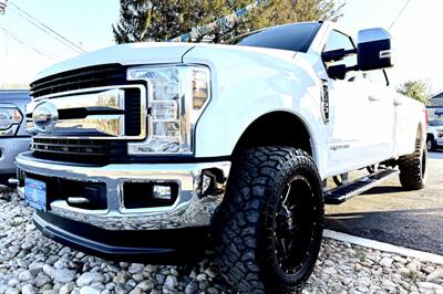 2019 Ford F-350  Crew Cab XLT 4X4 - Photo 2 - Finksburg, MD 21048