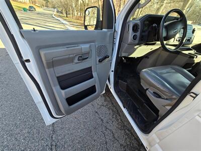 2011 Ford E-350 SD XL - Photo 11 - North Easton, MA 02356