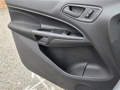 2015 Ford Transit Connect XL - Photo 10 - North Easton, MA 02356