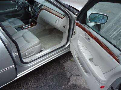 2007 Cadillac DTS   - Photo 9 - North Easton, MA 02356