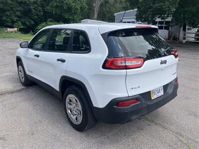 2017 Jeep Cherokee   - Photo 2 - North Easton, MA 02356