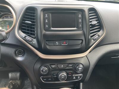2017 Jeep Cherokee   - Photo 10 - North Easton, MA 02356