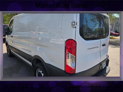 2016 Ford Transit 250   - Photo 5 - North Easton, MA 02356