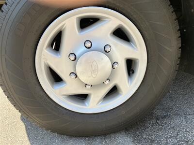 2014 Ford E-350 SD XL   - Photo 19 - North Easton, MA 02356