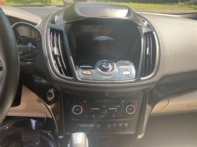 2019 Ford Escape Titanium   - Photo 11 - North Easton, MA 02356