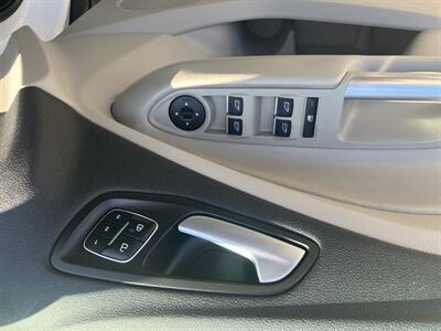 2019 Ford Escape Titanium   - Photo 7 - North Easton, MA 02356