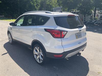2019 Ford Escape Titanium   - Photo 2 - North Easton, MA 02356