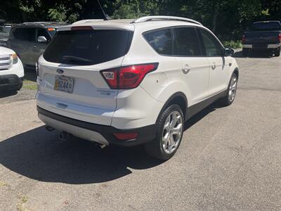 2019 Ford Escape Titanium   - Photo 4 - North Easton, MA 02356