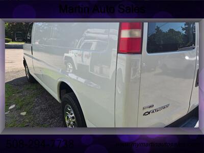2010 Chevrolet Express 2500 - Photo 4 - North Easton, MA 02356