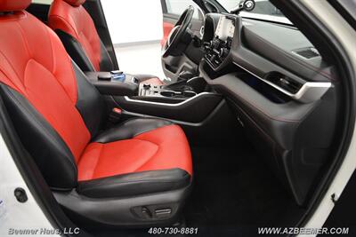 2022 Toyota Highlander XSE   - Photo 16 - Mesa, AZ 85202
