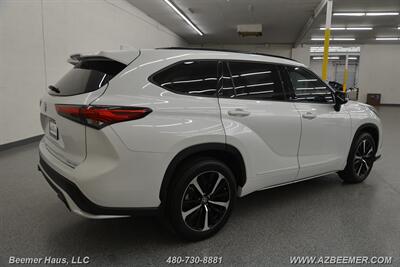 2022 Toyota Highlander XSE   - Photo 9 - Mesa, AZ 85202