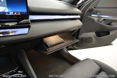 2025 BMW i5 eDrive40   - Photo 35 - Mesa, AZ 85202