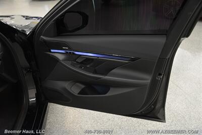 2025 BMW i5 eDrive40   - Photo 40 - Mesa, AZ 85202