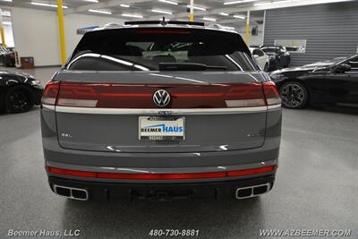 2024 Volkswagen Atlas Cross Sport SEL Premium R-Line 4Motio   - Photo 10 - Mesa, AZ 85202