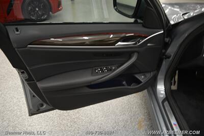 2023 BMW 5 Series 530i   - Photo 37 - Mesa, AZ 85202