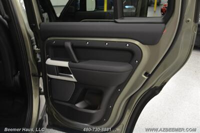 2024 Land Rover Defender 110 P400 S   - Photo 40 - Mesa, AZ 85202