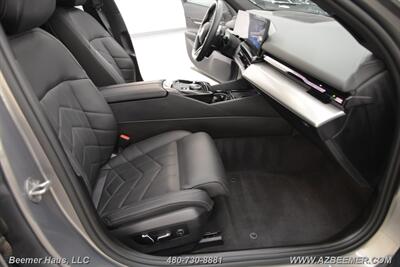 2024 BMW 5 Series 530i   - Photo 16 - Mesa, AZ 85202