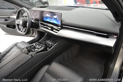 2024 BMW 5 Series 530i   - Photo 18 - Mesa, AZ 85202